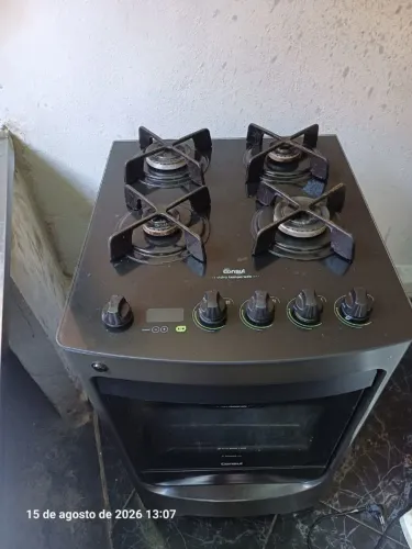 Vendo geladeira e fogão 650 os dois