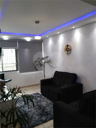 Apartamento à venda com 3 quartos, sendo 1 suíte, no condomínio Edificio Banco Estado de S