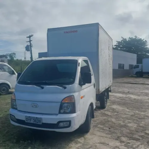 Hyundai HR 2020 Branca - Excelente Estado - Pronta para Trabalhar
