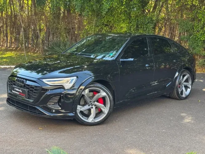 Audi SQ8 Sportback E-tron Quattro (elétrico) 2024