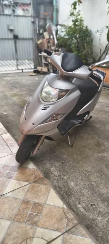 BURGMAN 125 2012 