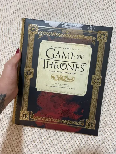 Livro Ilustrado da série Game Of Thrones