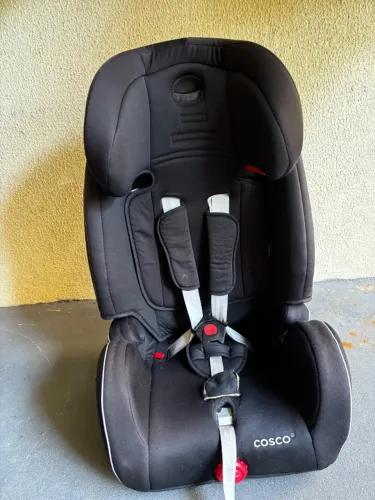 Cadeirinha vira assento Cosco