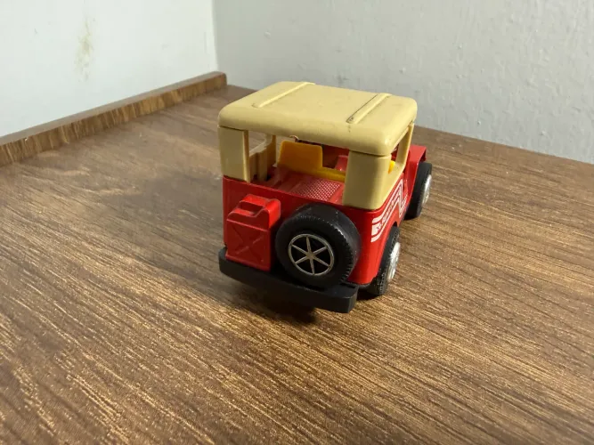 Jeep miniatura anos 90