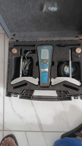 Alinhador de eixos a laser