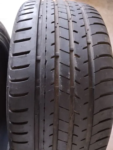 Vendo 4 pneus 245/40 r 20 sem novos próximo rodando valor 2,200 falar com Gileno telefone