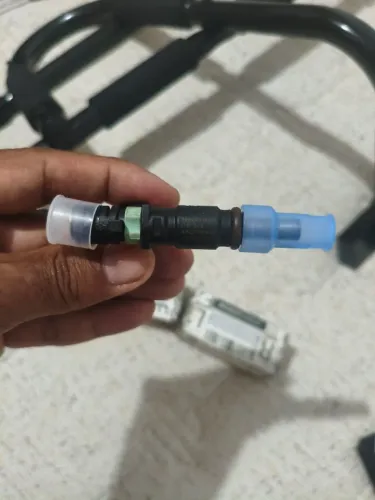 Vendo Kit com 3 Bicos kit com 3 Bicos Originais de Injeção da Renault Logan 2020.