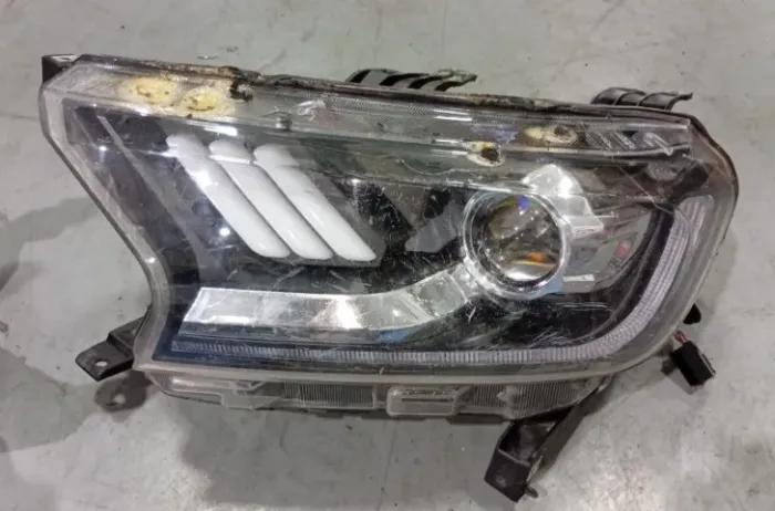 Par de Farol Ranger 2017