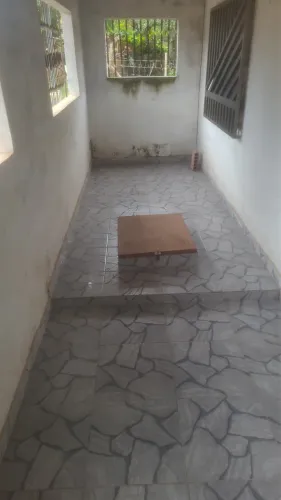 Ótima casa na Vila Vitória, próximo ao posto de saúde da Santa Bárbara. 