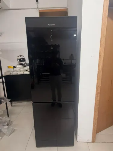 Geladeira Intuitive+ Panasonic BB41 Frost Free Inverter 407L Black Glass