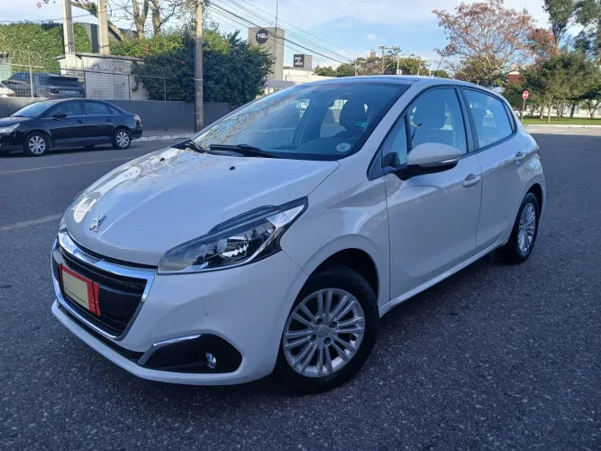 Peugeot 208 Allure 1.2 Flex 12V 5P Mec. 2017