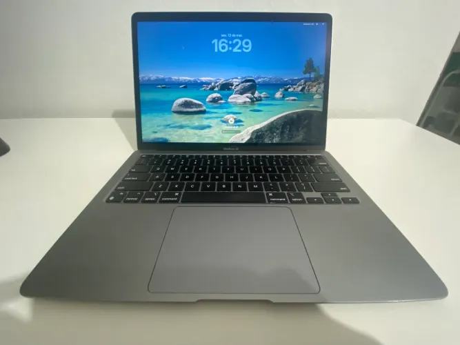 MacBook Air M1