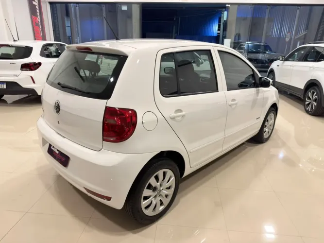 Volkswagen Fox 1.0 MI Total Flex 8V 5P 2012