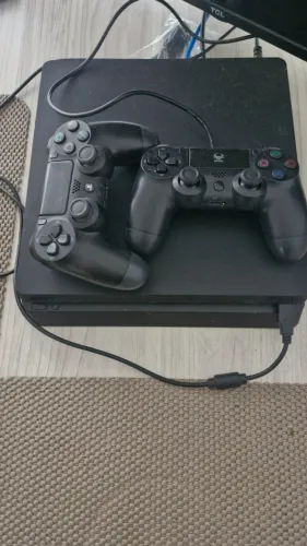 Ps4 Slim 1tb 2 Controles + Jogos