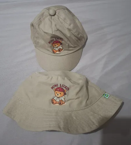 Boné infantil