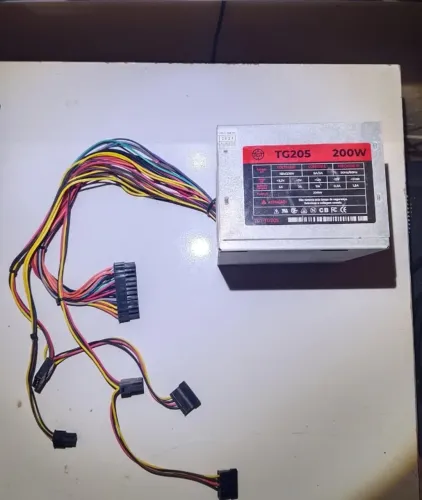 Fonte 200W para computador