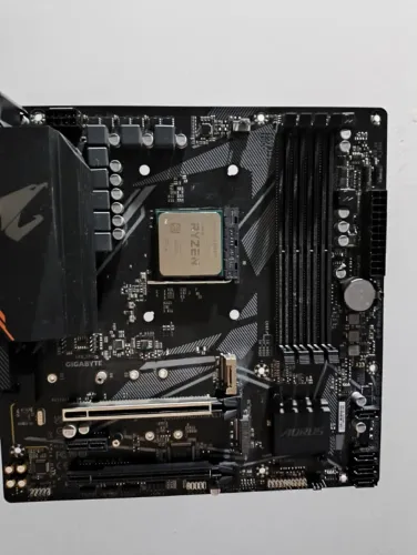 Kit Ryzen 5 5500X3D + Aorus Elite B550M
