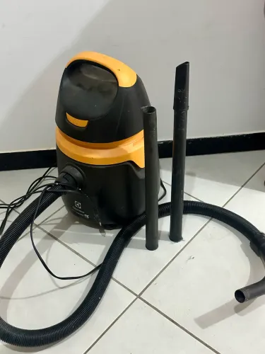 Aspirador de Pó e Água Electrolux Acqua Power (Super Conservado)