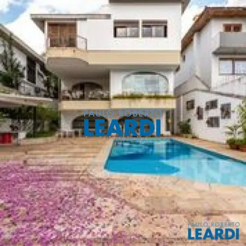 CASA ASSOBRADADA - CIDADE JARDIM - SP