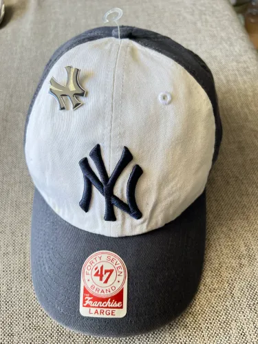 Bone Yankees NY azul marinho e branco novo original
