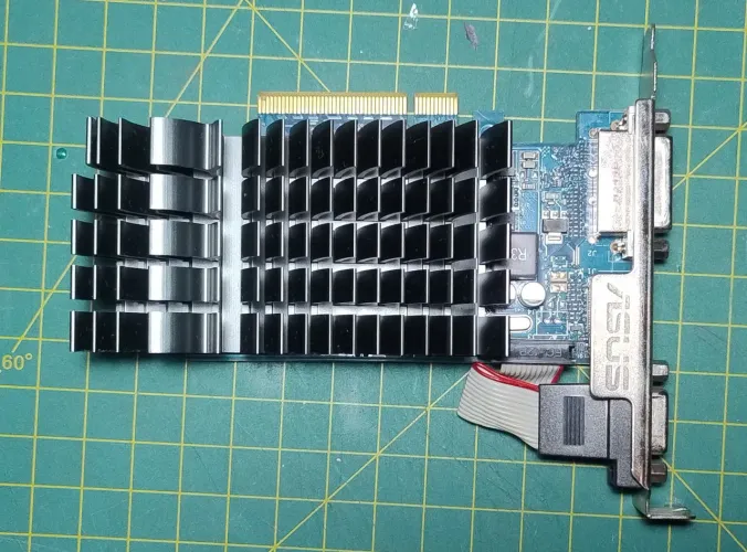 Asus GeForce GT 630 1G Silent (Impecável + CD Original e Antiestático)