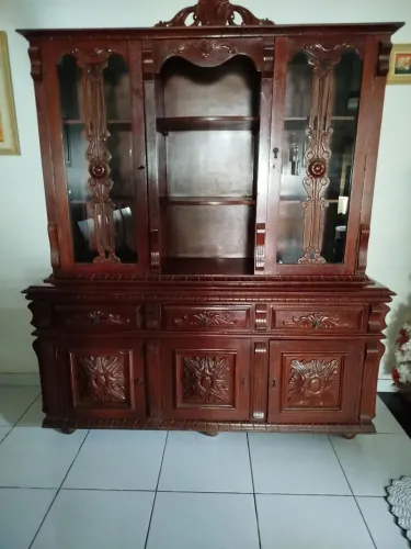 Cristaleira antiga