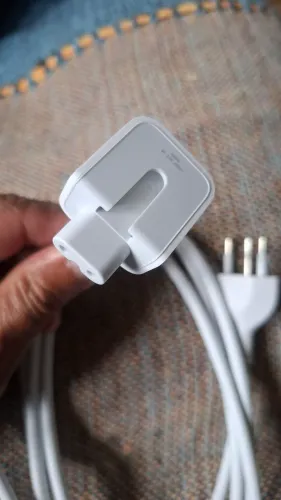 Cabo de força para macbook B1 2.5A 250v original e novo