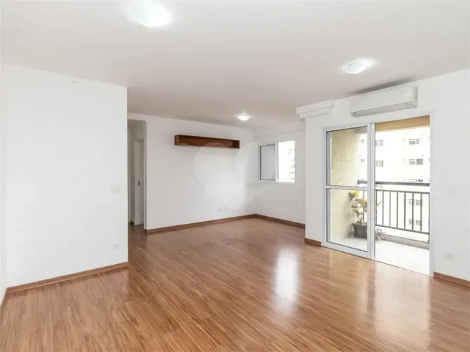 Apartamento à venda com 2 quartos, sendo 1 suíte, no condomínio Jardins de Fátima, São Pau
