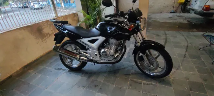 Vende-se ou troco por moto 150 preferência Honda