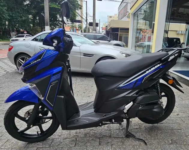 Yamaha 125 cc automático