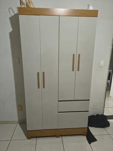 GUARDA ROUPA