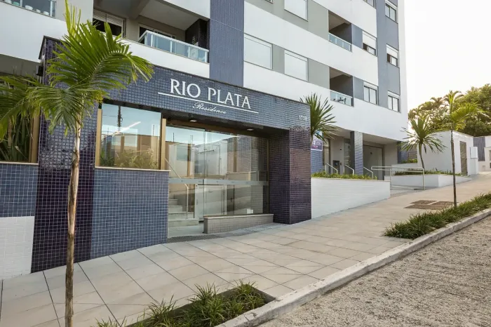 Apartamento 2 Quartos com Suíte, 2 Vagas e Hobby Box em Florianópolis