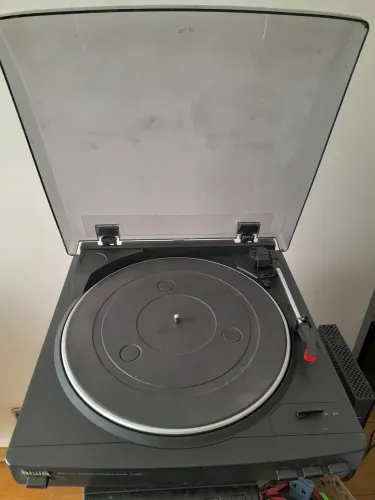Toca discos Aiwa PX-E850LH