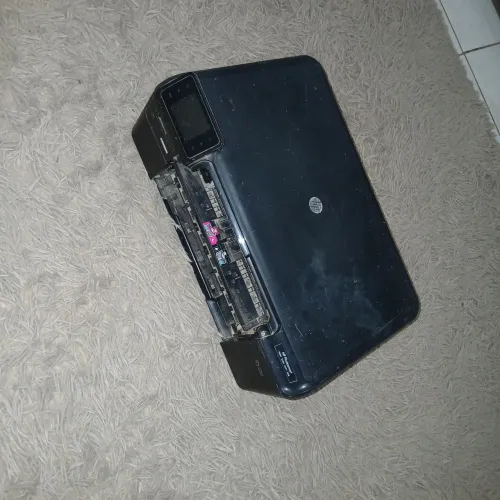 Empresora semi nova funcioná,(sem cabo e sem tinta)