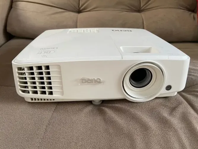 Projetor Digital BenQ MS527 em estado de novo, original e rodando certinho.