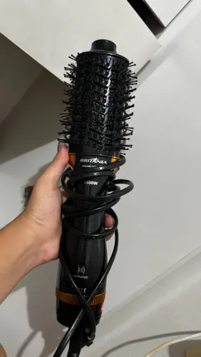 Escova secadora bivolt 