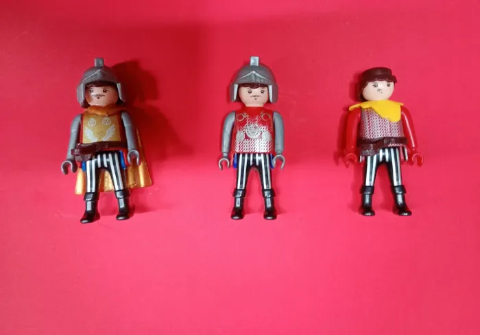 Lote 3 Bonecos Playmobil Cavaleiros Medievais Colecionáveis