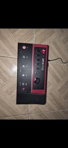 Pedaleira line 6