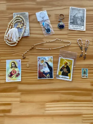 Kit Com Artigos Religiosos
