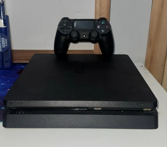 PS4 slim 1tb + jogos