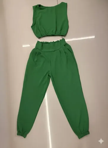 Conjunto verde- nunca usado