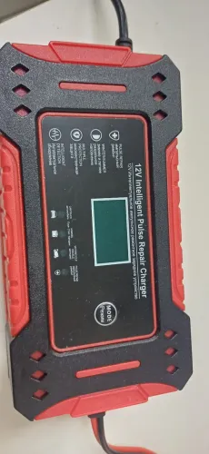 Carregador de Baterias 12 volts com Desulfatador