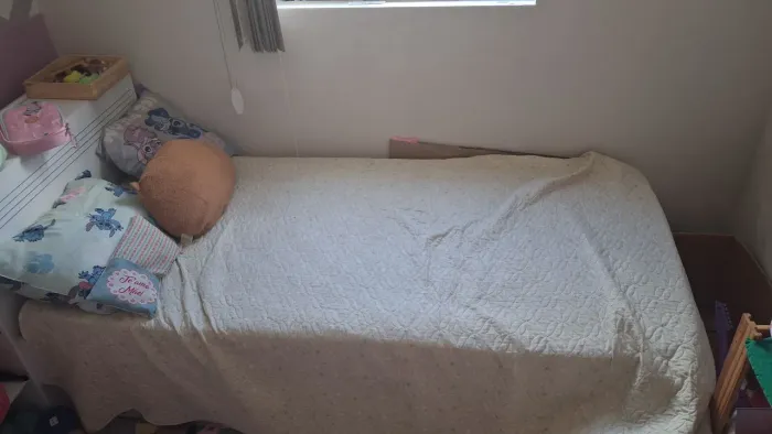 Cama solteiro com auxiliar