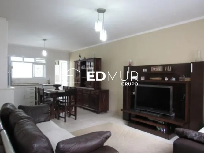 CASA para VENDA E ALUGUEL com 115m² no bairro Vila Assunção com 3 quartos e 10 vagas. Sant