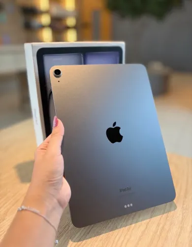 iPad Air M2 128GB 11? Cinza 96% Garantia Apple até junho de 2026