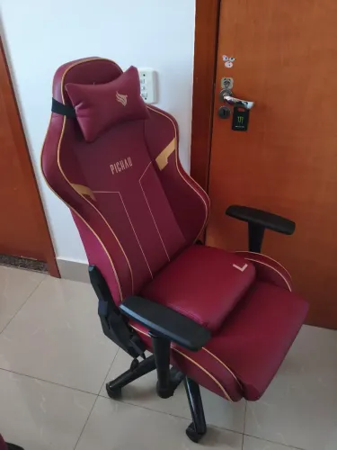 Cadeira Gamer Pichau Omega L, Espuma Moldada, Vermelho e Dourado