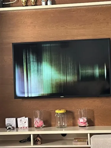 TV Samsung 43 polegadas Full HD (DISPLAY QUEIMADO)