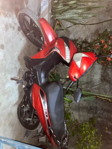 Jet 50cc em ótimo estado, pronta para transferência. Ideal para quem procura economia,