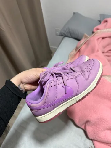 Tênis Nike dunk rosa