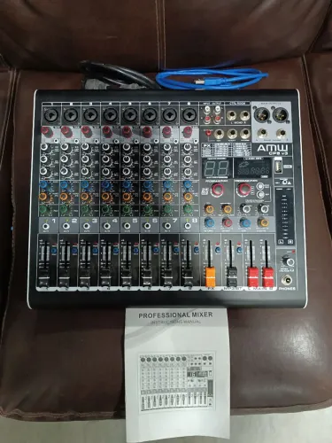 Mesa de som AMW CP8 V3 troco por ferramentas de marca boa.